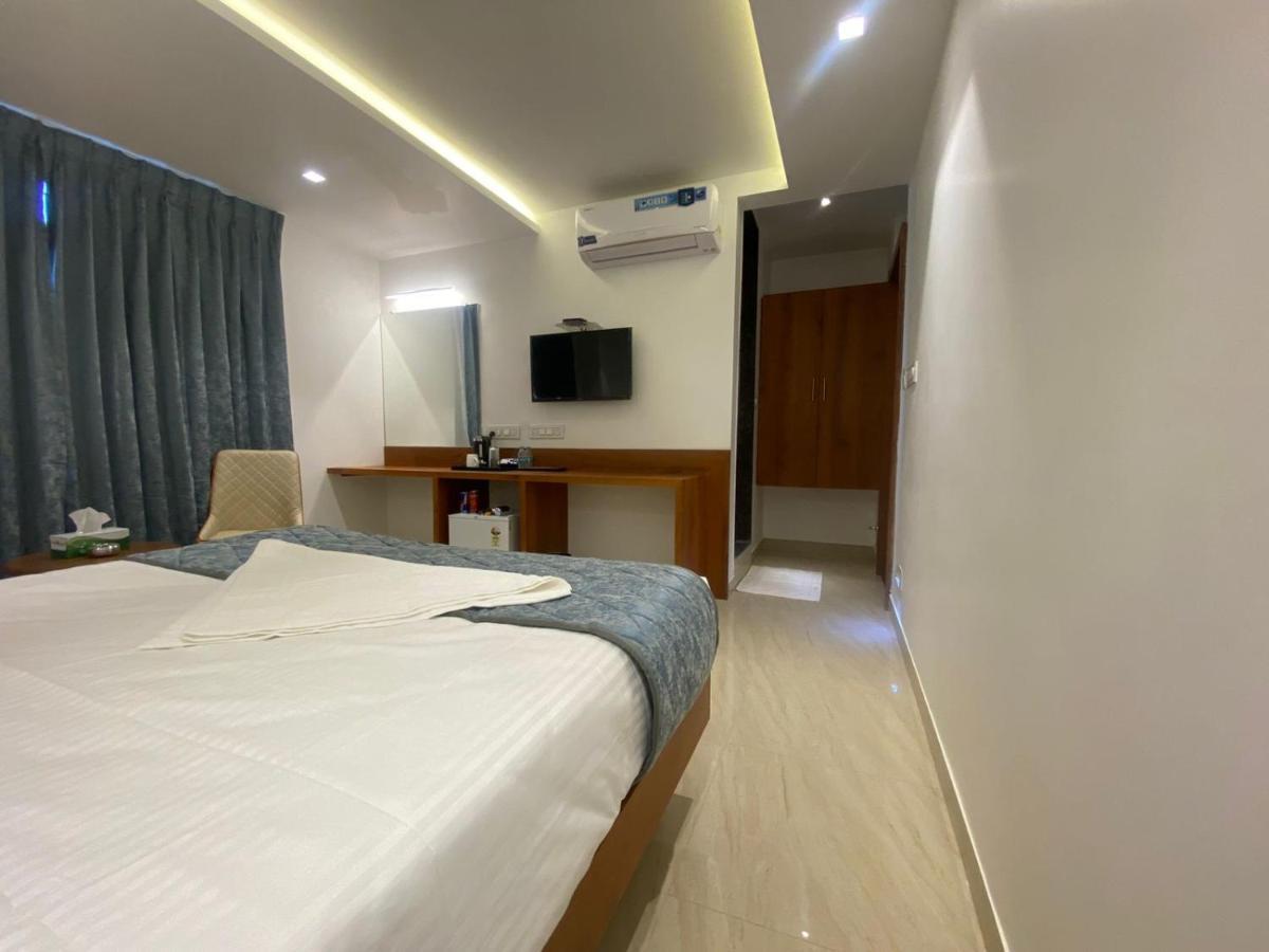 The Urban Hive Hotel Belgaum Exterior photo