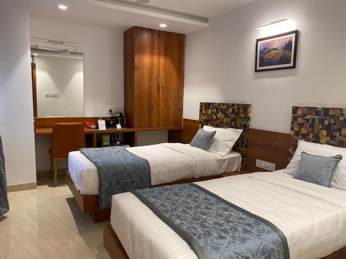 The Urban Hive Hotel Belgaum Exterior photo