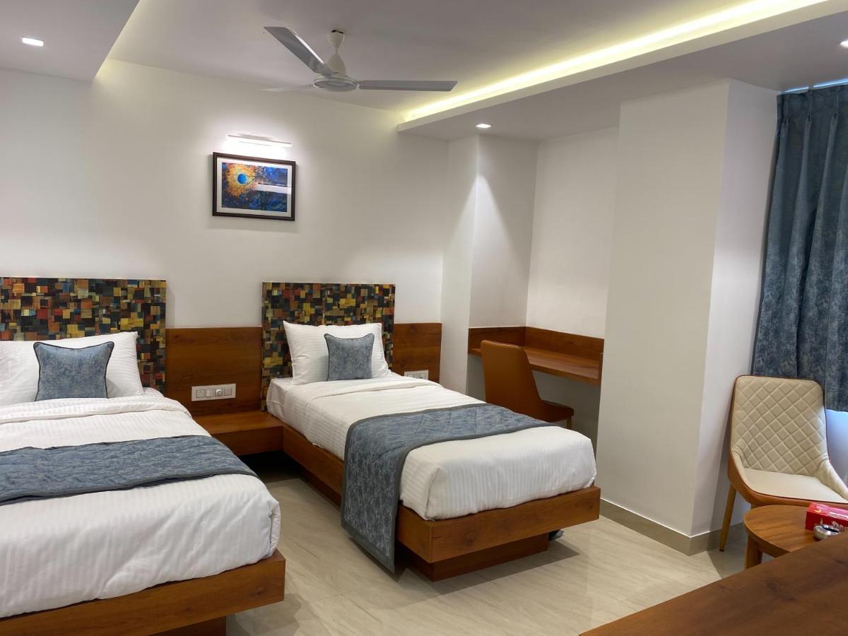 The Urban Hive Hotel Belgaum Exterior photo