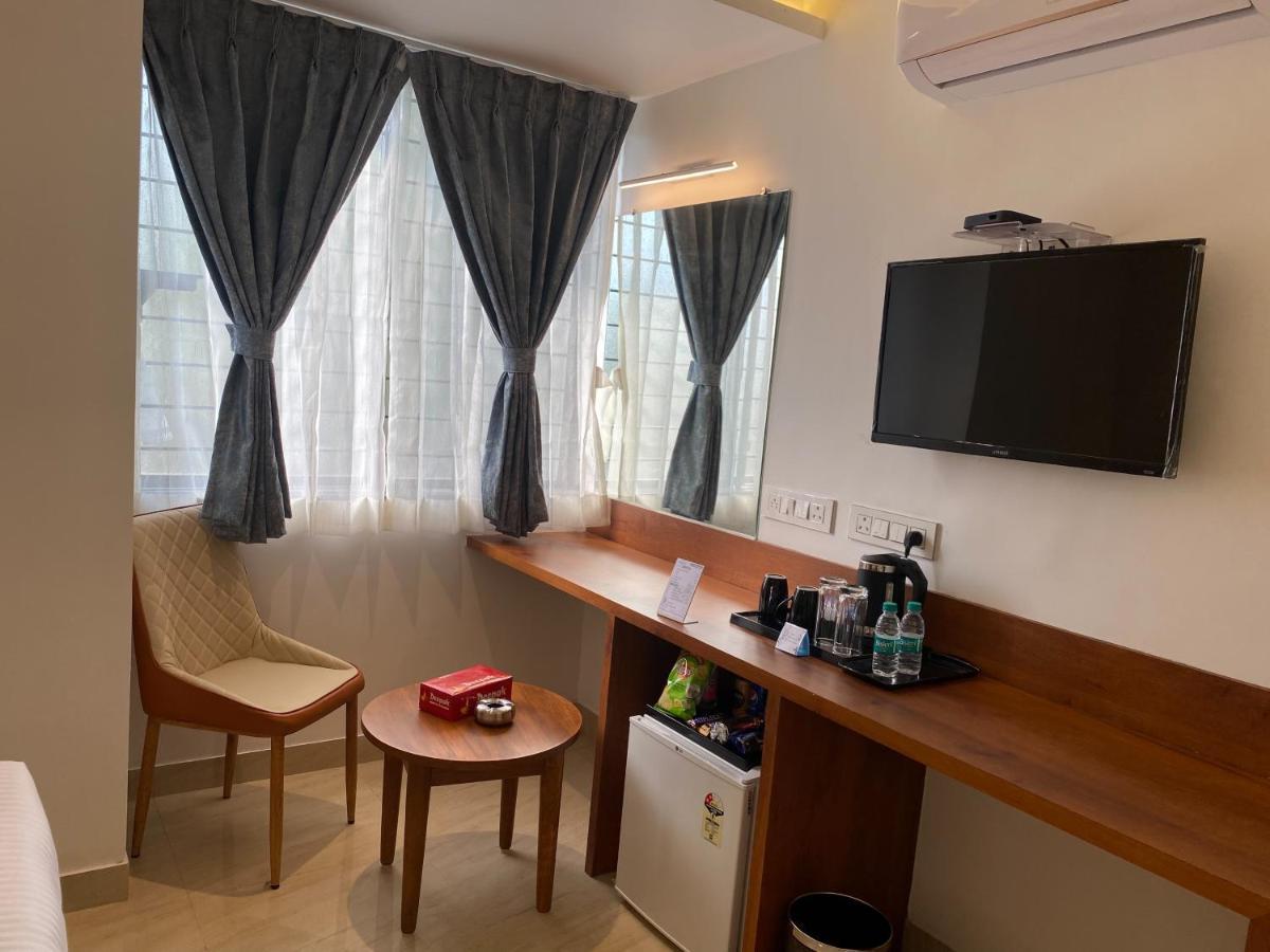 The Urban Hive Hotel Belgaum Exterior photo