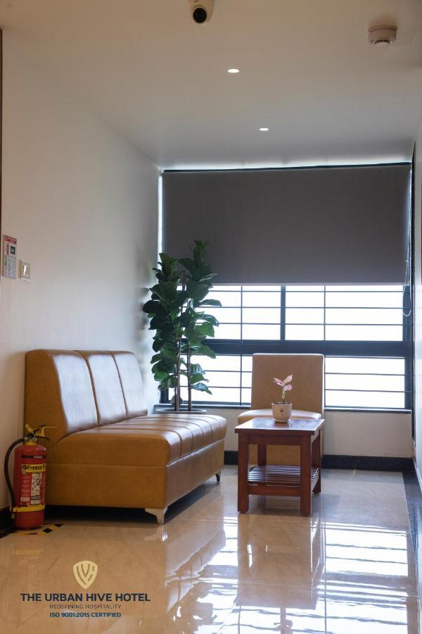 The Urban Hive Hotel Belgaum Exterior photo