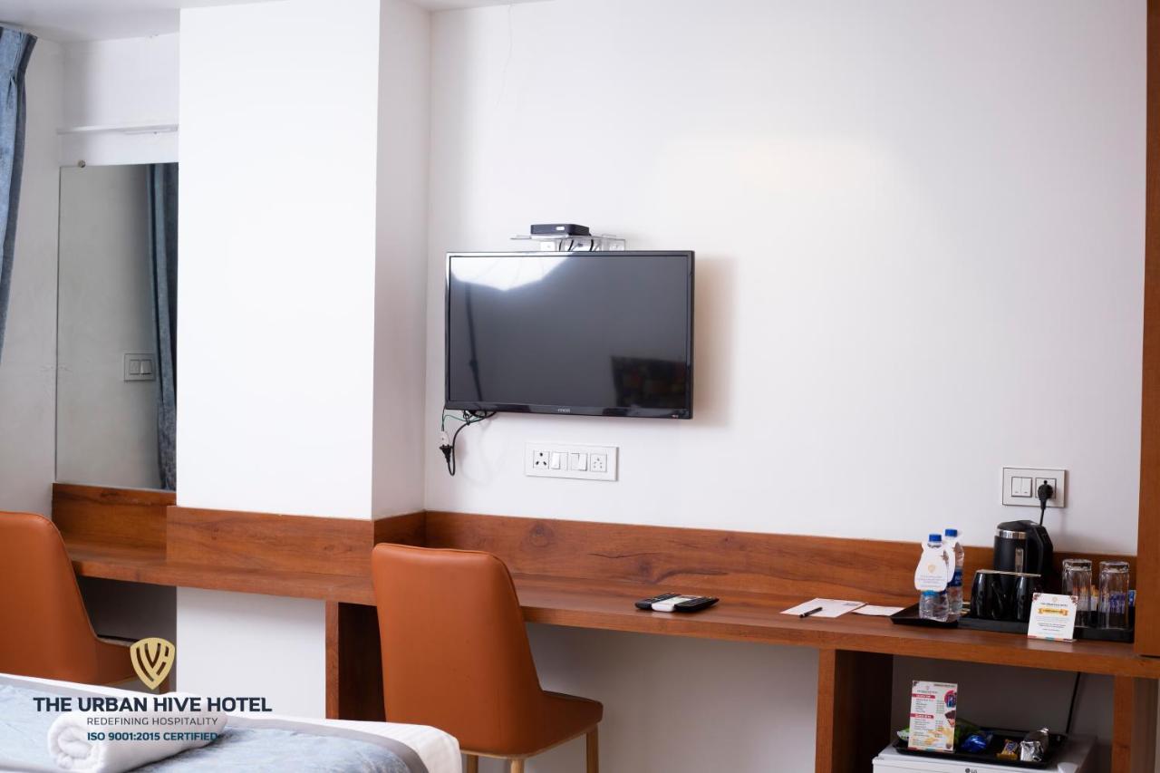 The Urban Hive Hotel Belgaum Exterior photo